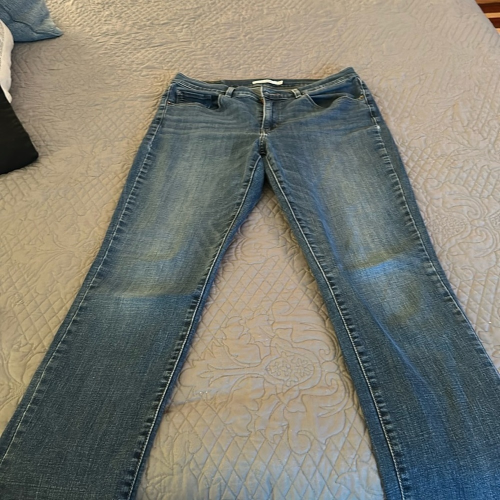 Levi classic straight EUC size 10 mid wash